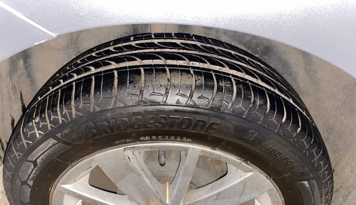 2014 Volkswagen Polo HIGHLINE1.2L, Petrol, Manual, 44,306 km, Right Rear Tyre Tread