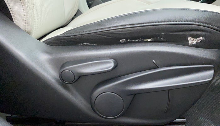 2017 Jeep Compass LIMITED (O) 2.0 4*4, Diesel, Manual, 78,388 km, Driver Side Adjustment Panel