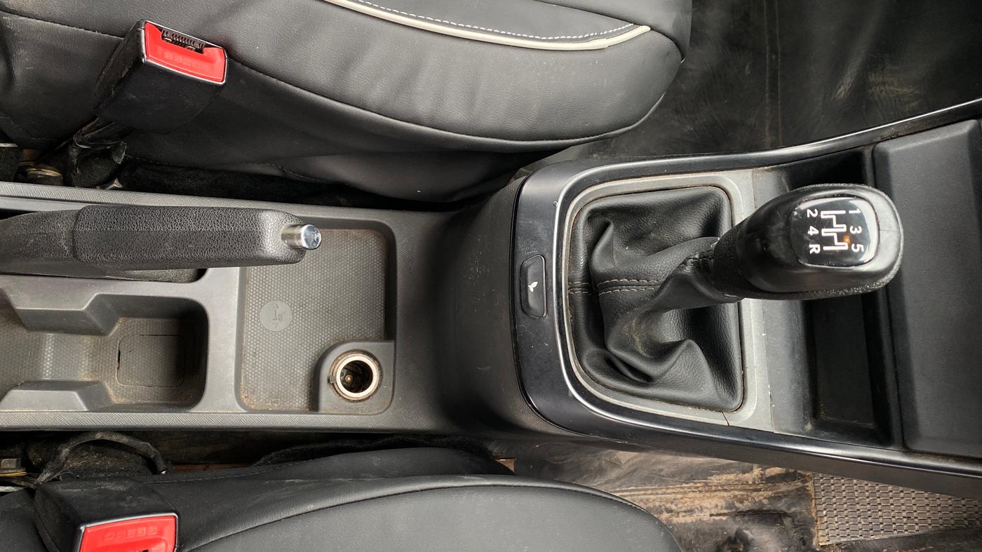 2021 Tata ALTROZ XE PETROL, Petrol, Manual, 79,557 km, Gear Lever
