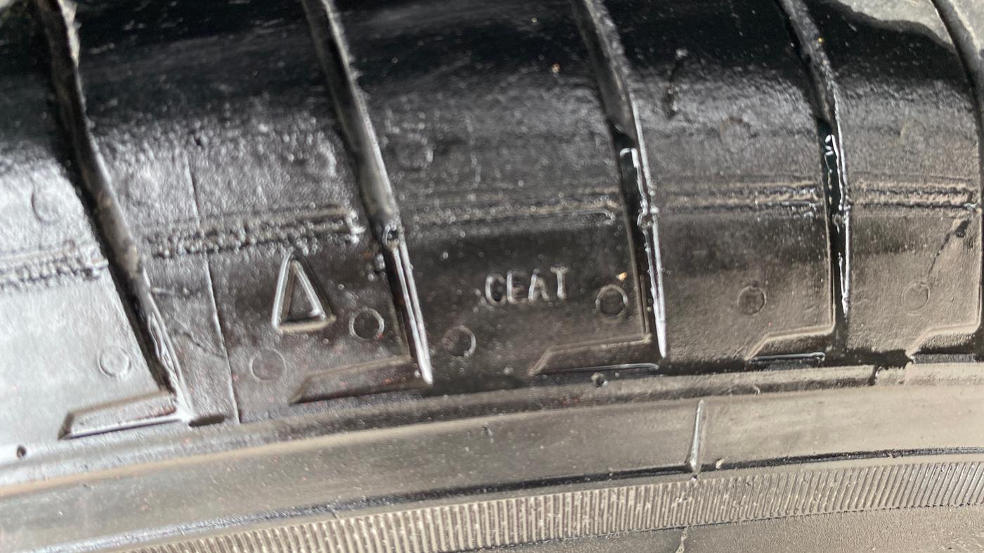 2021 Tata ALTROZ XE PETROL, Petrol, Manual, 79,557 km, Left Front Tyre Tread