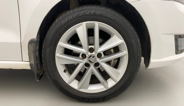 2017 Skoda Rapid STYLE 1.5 TDI AT, Diesel, Automatic, 63,272 km, Right Front Wheel