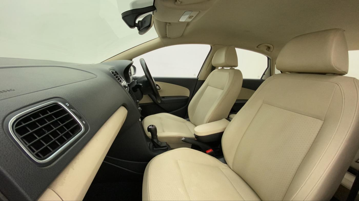 2017 Skoda Rapid STYLE 1.5 TDI AT, Diesel, Automatic, 63,272 km, Right Side Front Door Cabin