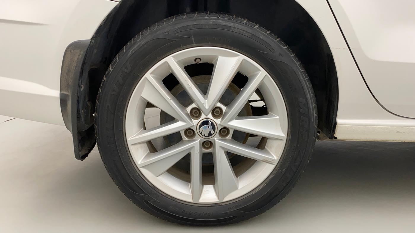 2017 Skoda Rapid STYLE 1.5 TDI AT, Diesel, Automatic, 63,272 km, Right Rear Wheel