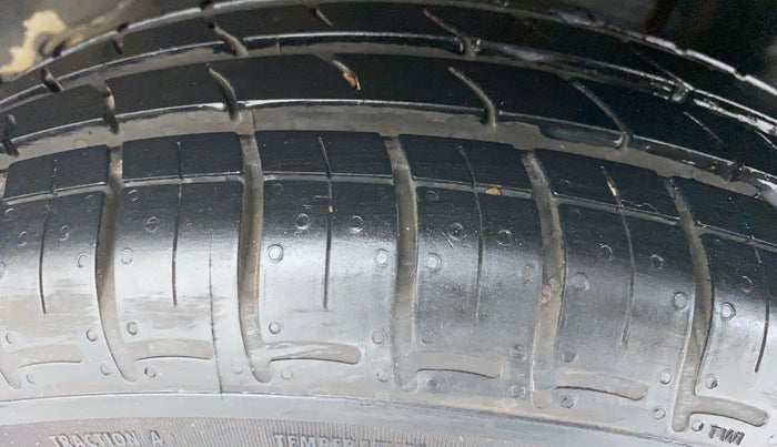 2016 Toyota Etios Liva D 4D VD, Diesel, Manual, 74,235 km, Left Rear Tyre Tread