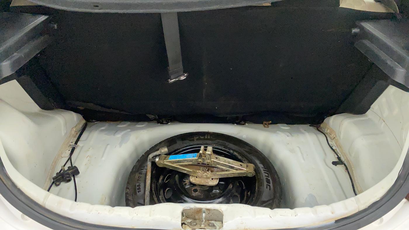 2018 Hyundai Eon MAGNA PLUS, Petrol, Manual, 30,989 km, Boot Inside
