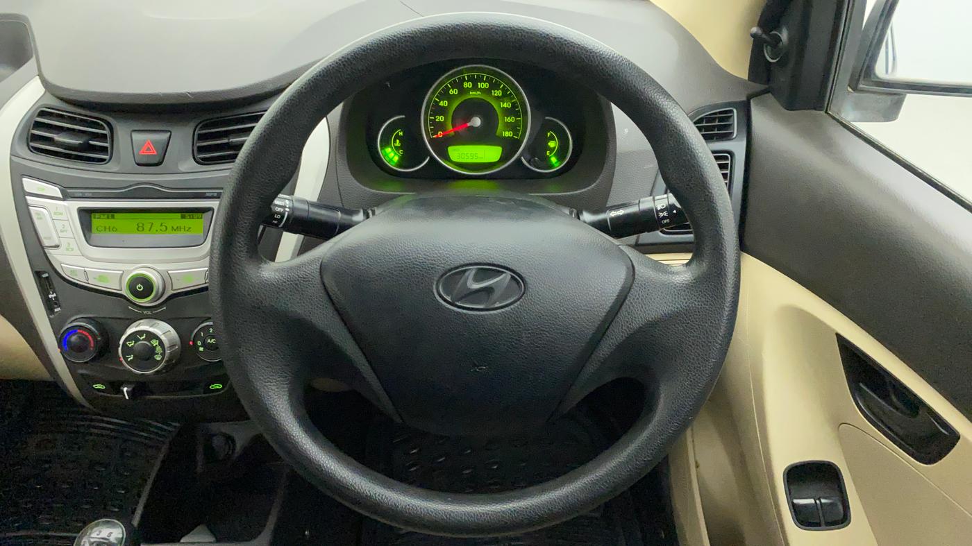 2018 Hyundai Eon MAGNA PLUS, Petrol, Manual, 30,989 km, Steering Wheel Close Up
