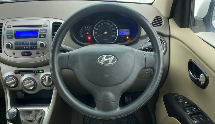 2013 Hyundai i10 MAGNA 1.2, Petrol, Manual, 37,291 km, Steering Wheel Close Up