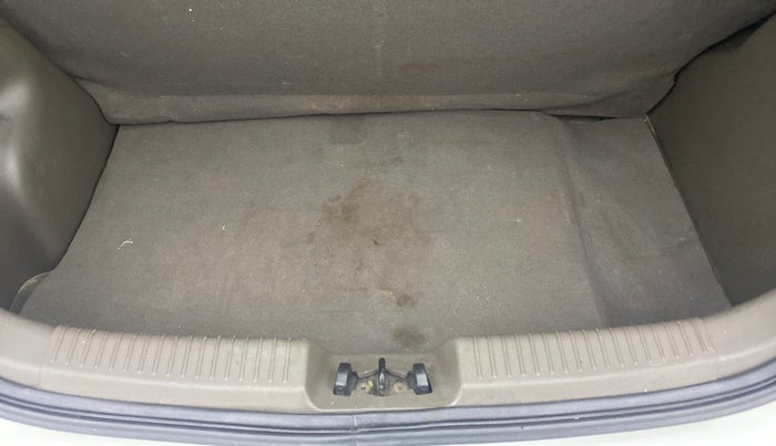 2013 Hyundai i10 MAGNA 1.2, Petrol, Manual, 37,291 km, Boot Inside