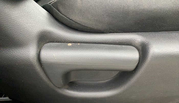 2017 Honda WR-V 1.5L I-DTEC VX MT, Diesel, Manual, 57,974 km, Driver Side Adjustment Panel