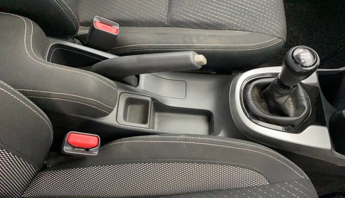 2017 Honda WR-V 1.5L I-DTEC VX MT, Diesel, Manual, 57,974 km, Gear Lever