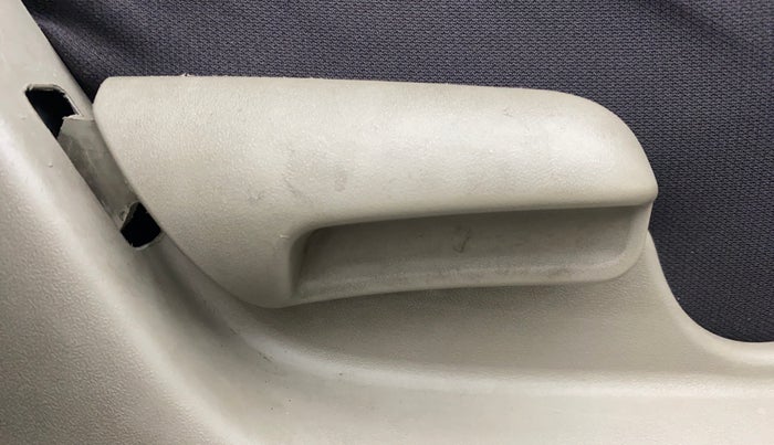 2015 Maruti Celerio VXI AMT, Petrol, Automatic, 1,00,303 km, Driver Side Adjustment Panel
