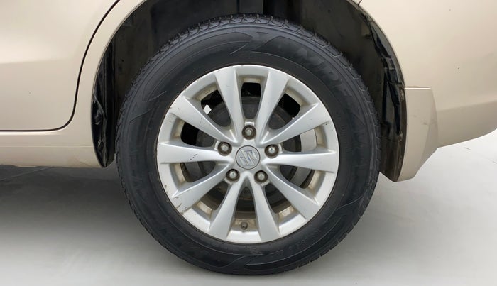 2013 Maruti Ertiga ZDI, Diesel, Manual, 61,948 km, Left Rear Wheel