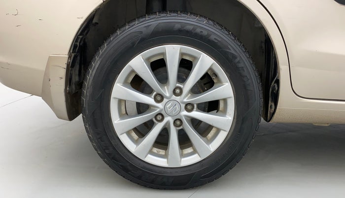 2013 Maruti Ertiga ZDI, Diesel, Manual, 61,948 km, Right Rear Wheel