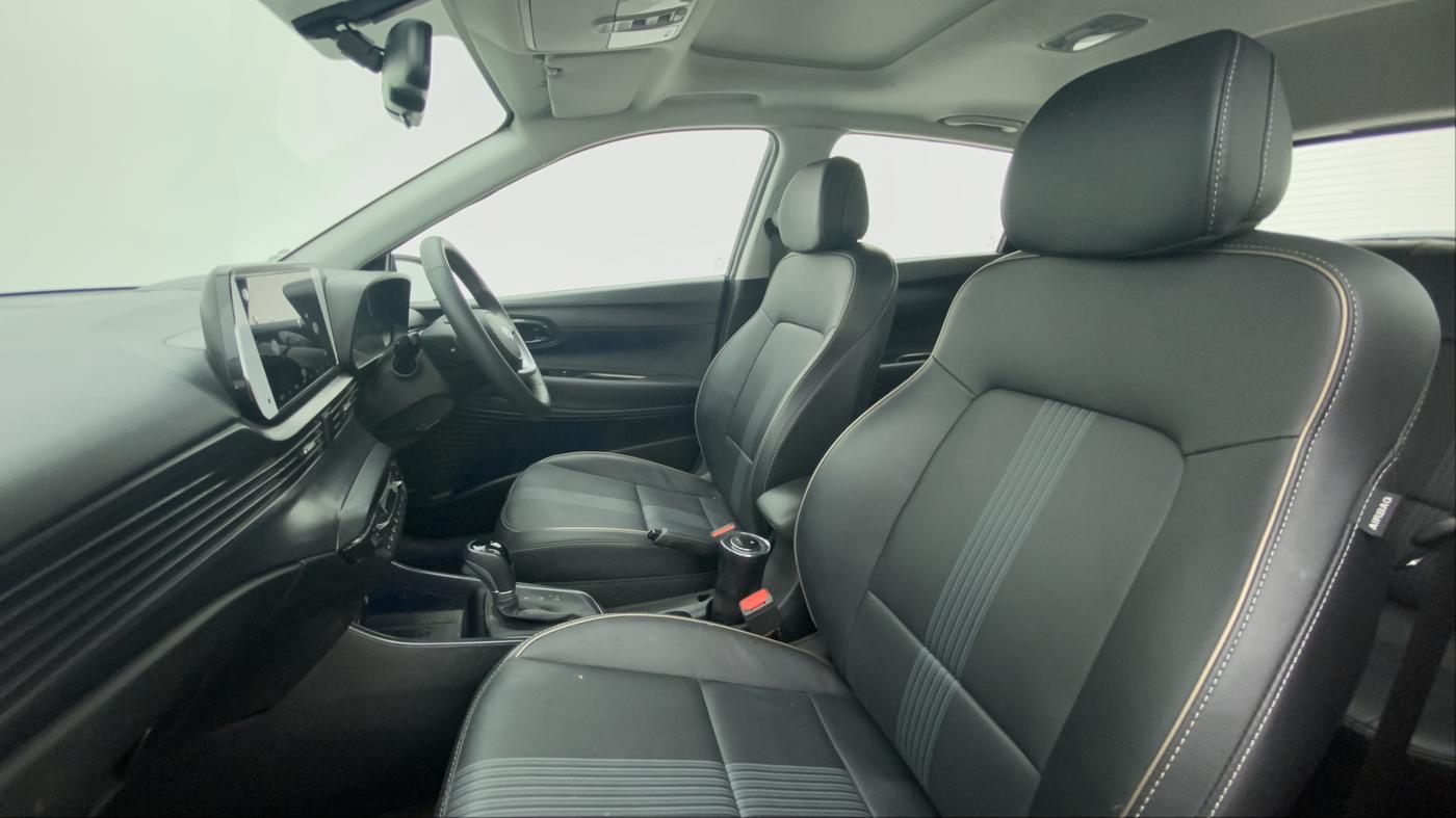 2021 Hyundai NEW I20 ASTA (O) 1.0 TURBO GDI DCT, Petrol, Automatic, 18,015 km, Right Side Front Door Cabin