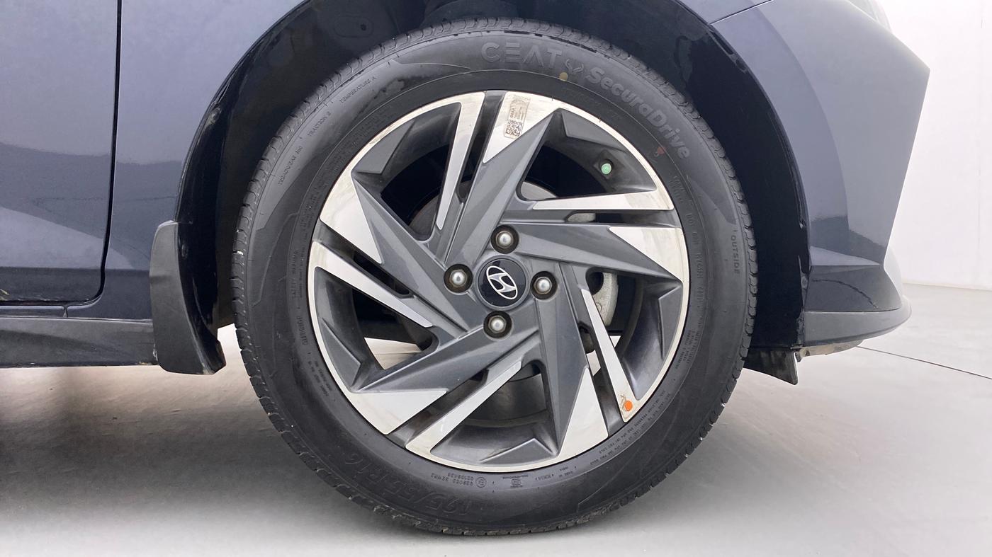2021 Hyundai NEW I20 ASTA (O) 1.0 TURBO GDI DCT, Petrol, Automatic, 18,015 km, Right Front Wheel