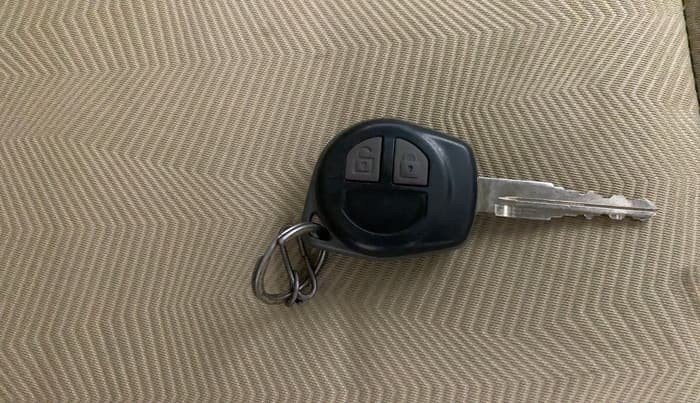 2016 Maruti Ertiga VDI SHVS, Diesel, Manual, 62,105 km, Key Close Up