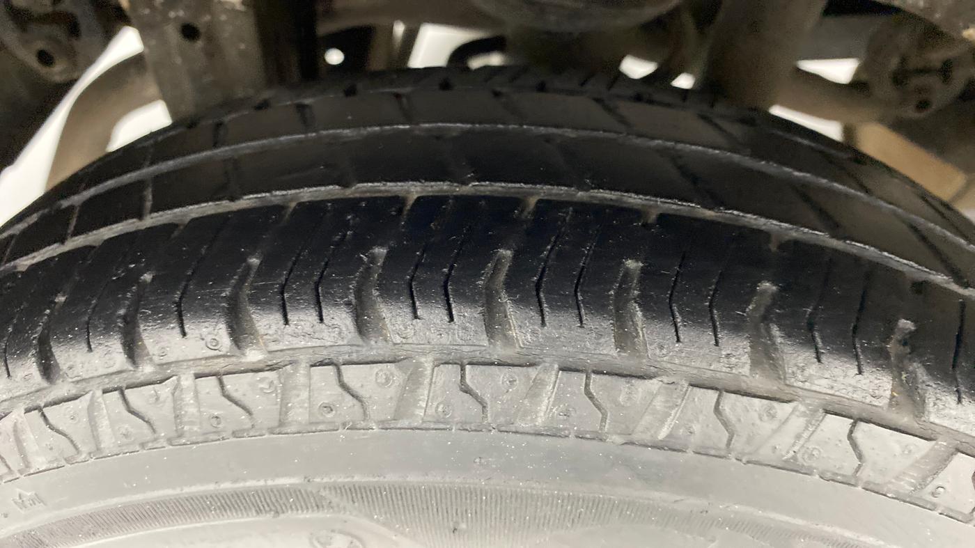 2017 Maruti Alto 800 LXI, Petrol, Manual, 30,136 km, Right Rear Tyre Tread