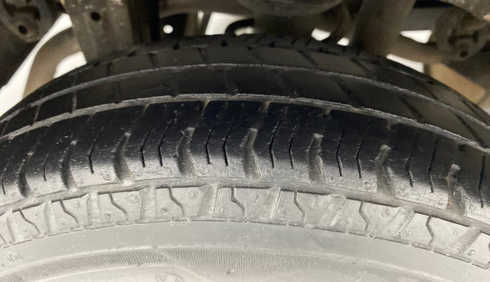 2017 Maruti Alto 800 LXI, Petrol, Manual, 30,136 km, Right Rear Tyre Tread