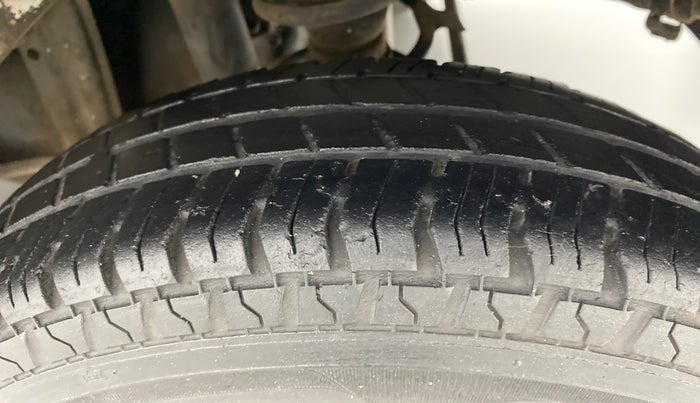 2017 Maruti Alto 800 LXI, Petrol, Manual, 30,136 km, Left Rear Tyre Tread