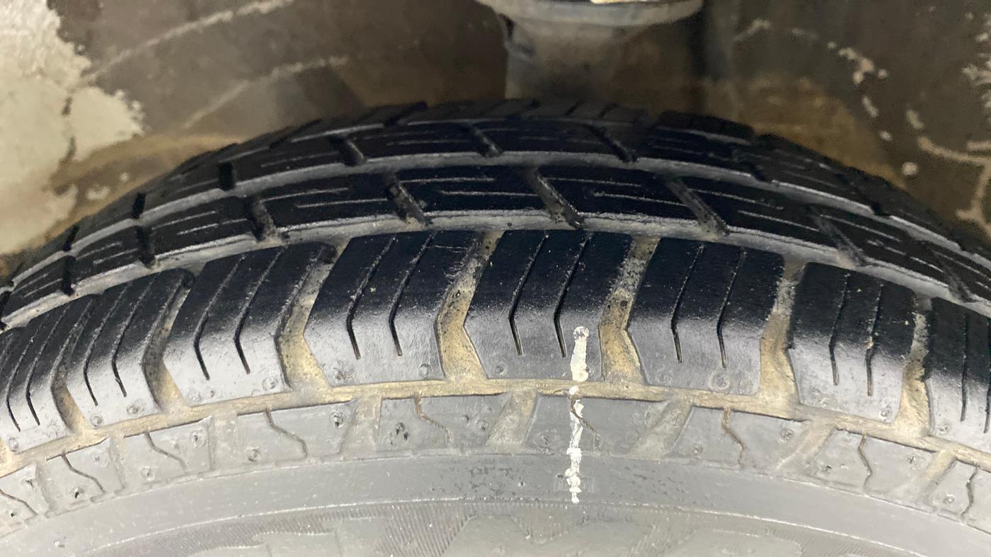 2017 Maruti Alto 800 LXI, Petrol, Manual, 30,136 km, Left Front Tyre Tread