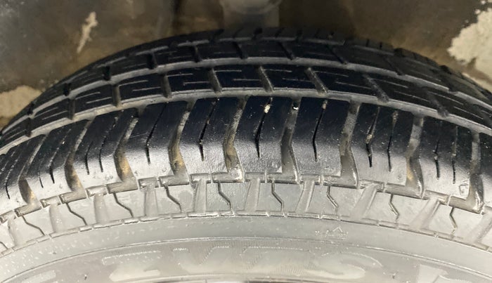 2017 Maruti Alto 800 LXI, Petrol, Manual, 30,136 km, Right Front Tyre Tread