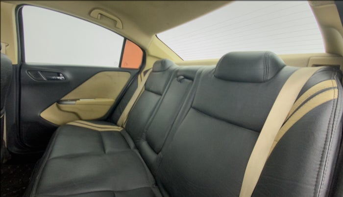 2016 Honda City V MT PETROL, CNG, Manual, 88,187 km, Right Side Rear Door Cabin
