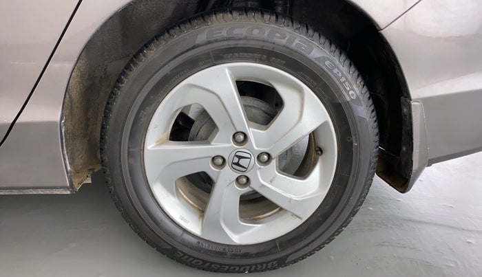 2016 Honda City V MT PETROL, CNG, Manual, 88,187 km, Left Rear Wheel