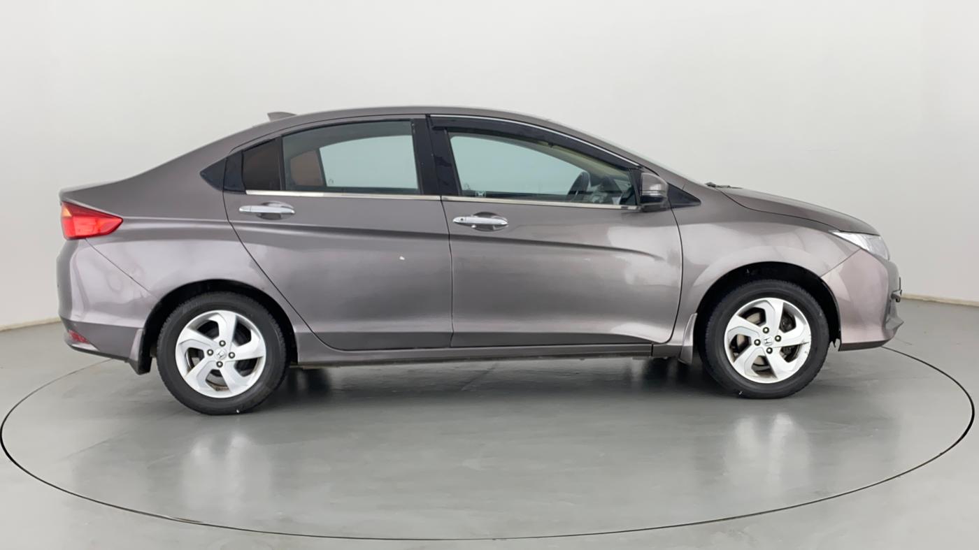 2016 Honda City V MT PETROL, CNG, Manual, 88,187 km, Right Side View