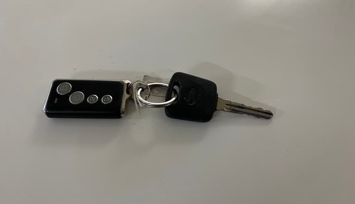 2024 Nissan MAGNITE XE, Petrol, Manual, 40,703 km, Key Close Up