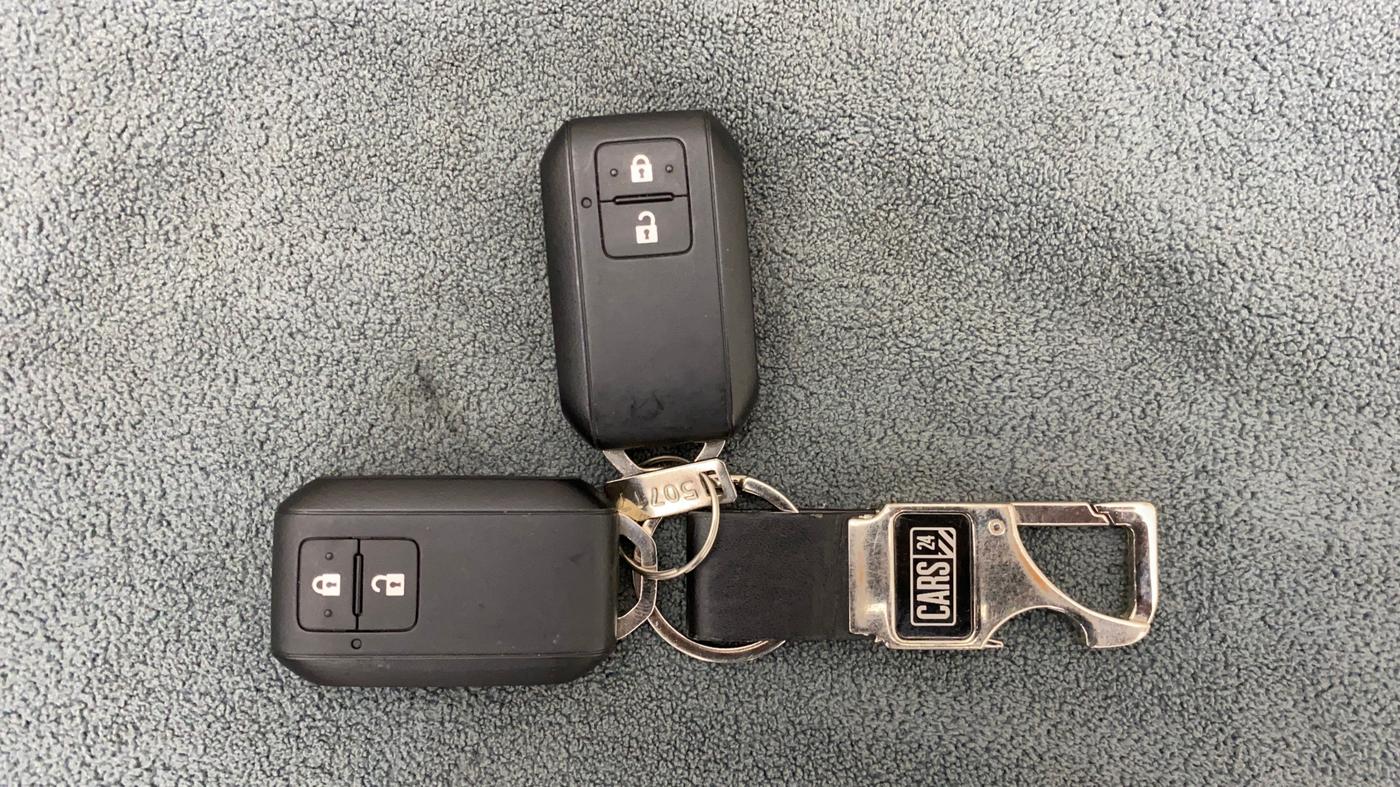 2023 Toyota Glanza V AMT, Petrol, Automatic, 7,834 km, Key Close Up