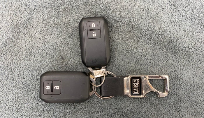 2023 Toyota Glanza V AMT, Petrol, Automatic, 7,834 km, Key Close Up