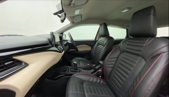 2023 Toyota Glanza V AMT, Petrol, Automatic, 7,834 km, Right Side Front Door Cabin
