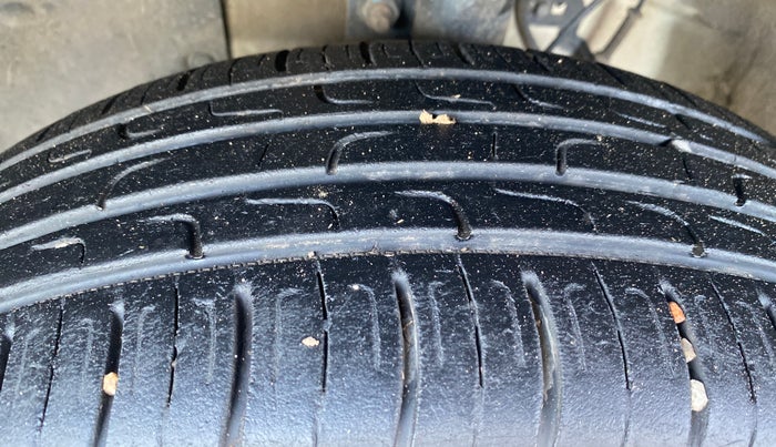 2023 Hyundai VENUE S 1.2, CNG, Manual, 80,351 km, Left Front Tyre Tread