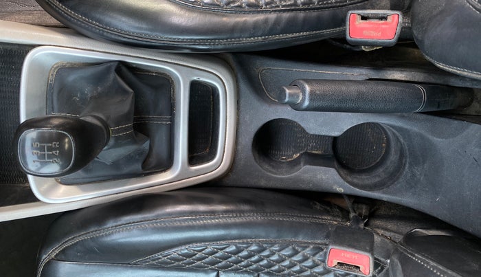 2023 Hyundai VENUE S 1.2, CNG, Manual, 80,351 km, Gear Lever