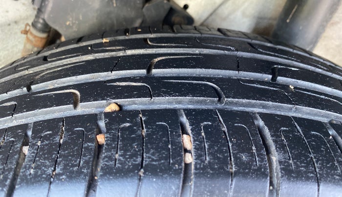 2023 Hyundai VENUE S 1.2, CNG, Manual, 80,351 km, Left Rear Tyre Tread