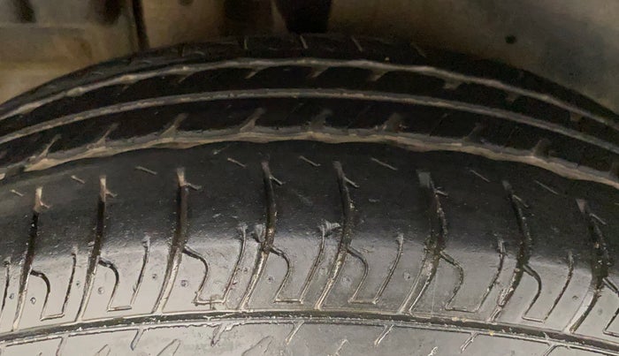 2013 Maruti Swift VDI, Diesel, Manual, 22,383 km, Right Rear Tyre Tread