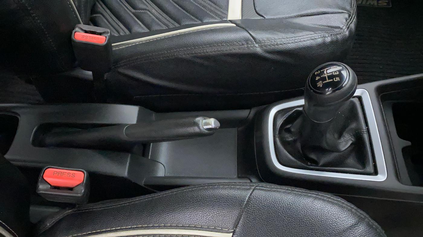2018 Maruti Swift VXI, Petrol, Manual, 64,568 km, Gear Lever