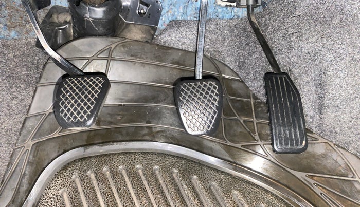 2013 Honda Brio EX MT, Petrol, Manual, 39,047 km, Pedals