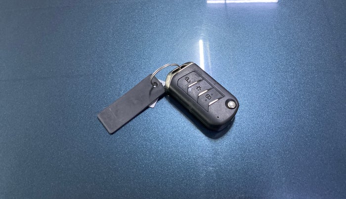 2022 Mahindra Thar LX HT PETROL 4WD MT, Petrol, Manual, 52,058 km, Key Close Up