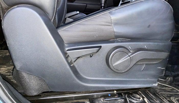 2022 Mahindra Thar LX HT PETROL 4WD MT, Petrol, Manual, 52,058 km, Driver Side Adjustment Panel