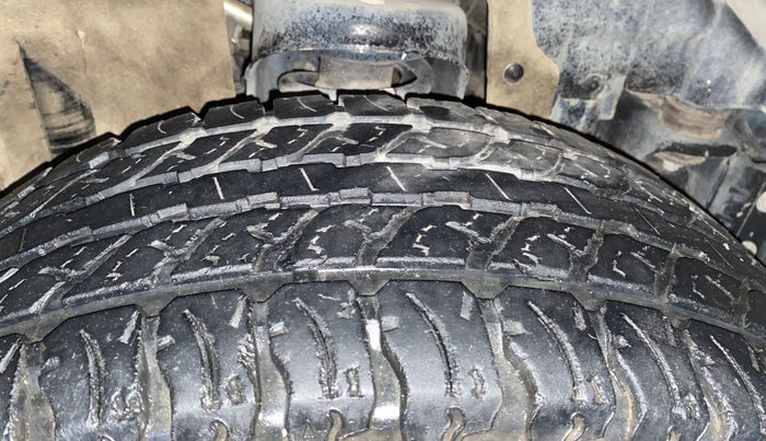 2022 Mahindra Thar LX HT PETROL 4WD MT, Petrol, Manual, 52,058 km, Right Front Tyre Tread