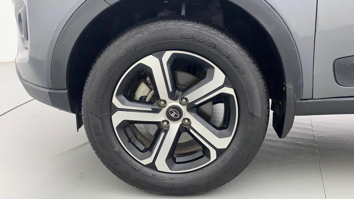 2021 Tata NEXON XZA PLUS PETROL, Petrol, Automatic, 21,987 km, Left Front Wheel