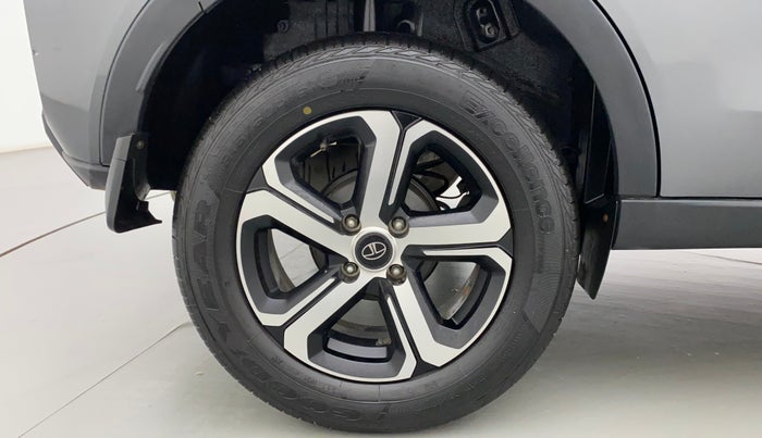 2021 Tata NEXON XZA PLUS PETROL, Petrol, Automatic, 21,987 km, Right Rear Wheel
