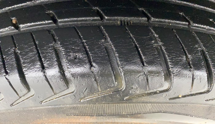 2018 Renault Kwid CLIMBER 1.0, Petrol, Manual, 65,800 km, Right Rear Tyre Tread