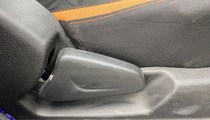 2018 Renault Kwid CLIMBER 1.0, Petrol, Manual, 65,800 km, Driver Side Adjustment Panel