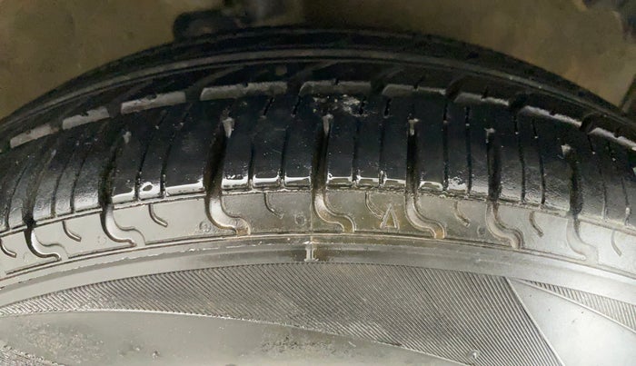 2016 Maruti Celerio ZXI AMT (O), Petrol, Automatic, 86,029 km, Right Front Tyre Tread