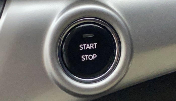 2023 Mahindra XUV700 AX 7 LUXURY P AT 7 STR, Petrol, Automatic, 14,828 km, Keyless Start/ Stop Button