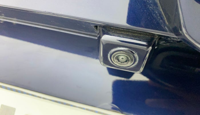 2023 Mahindra XUV700 AX 7 LUXURY P AT 7 STR, Petrol, Automatic, 14,828 km, Parking Camera