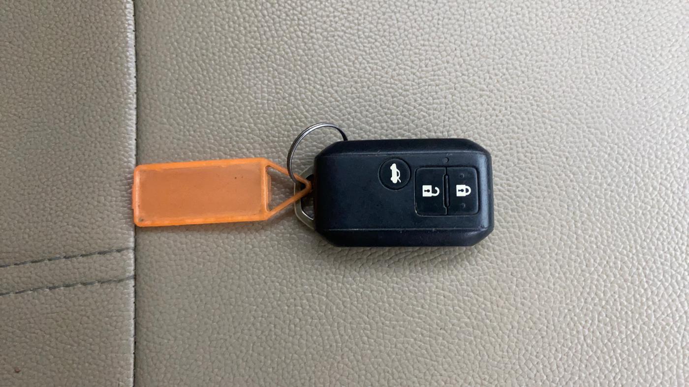 2017 Maruti Dzire ZXI PLUS AMT, Petrol, Automatic, 57,468 km, Key Close Up