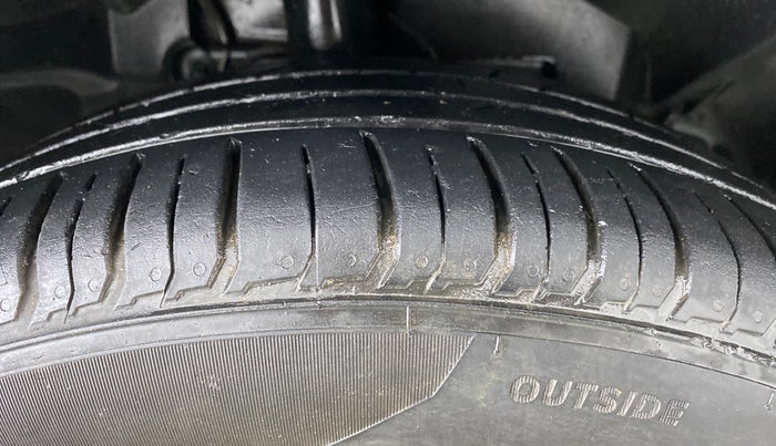 2020 Ford Ecosport TITANIUM 1.5L DIESEL, Diesel, Manual, 96,832 km, Right Front Tyre Tread